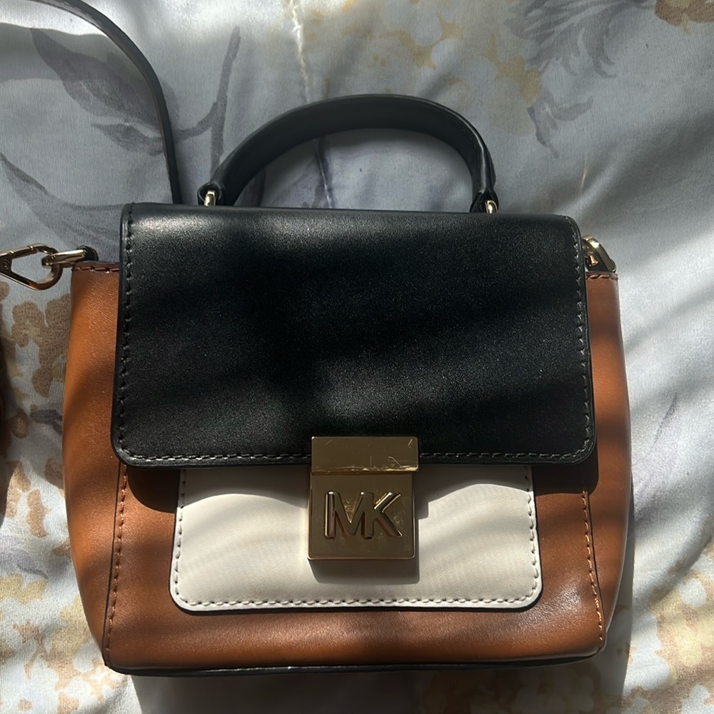 Michael kors purse